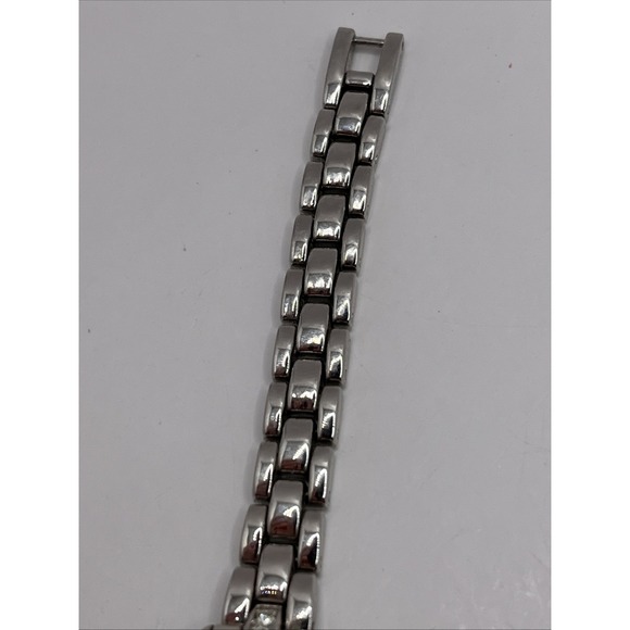 Women's Mother of Pearl Dial Quartz Watch Crystal Bezel 7.5" Band- New Battery - Picture 4 of 9